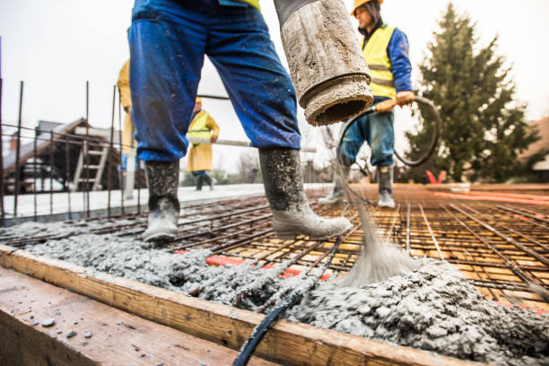 Best Custom Concrete Contractor  in East Moline, IL